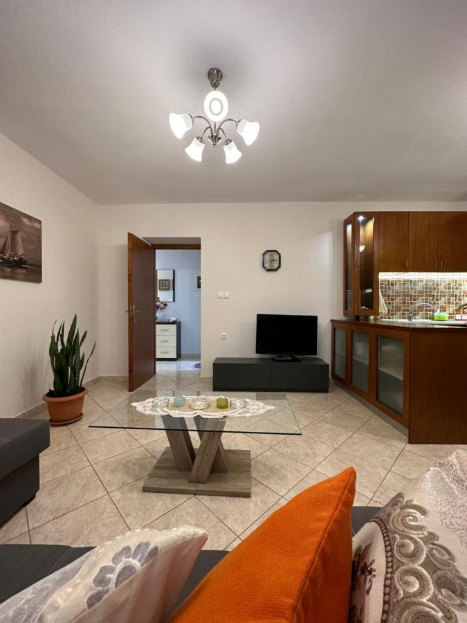B&S Saranda Apartment Luaran gambar