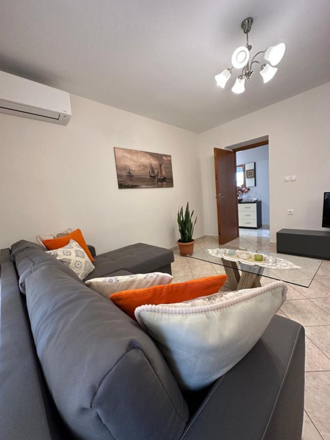 B&S Saranda Apartment Luaran gambar